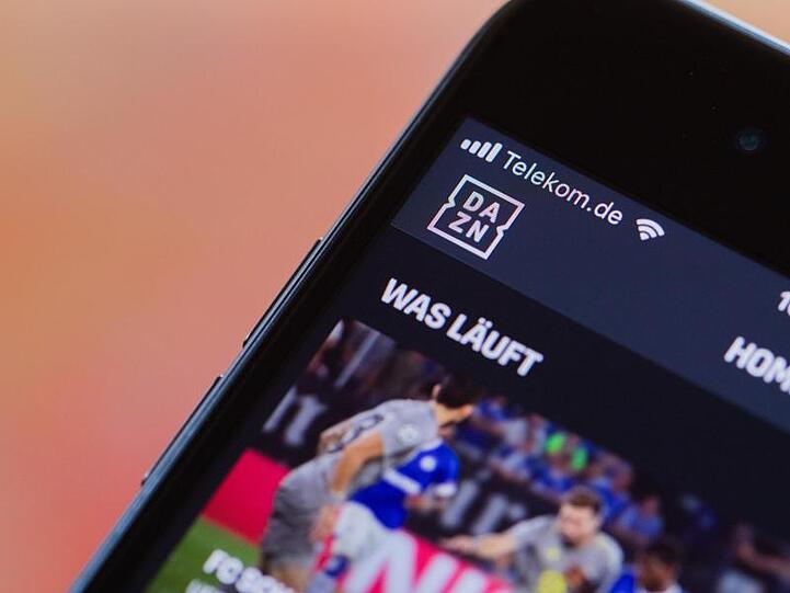 DAZN kooperiert mit Eurosport: Die Bundesliga gibt es künftig im Streamingdienst.