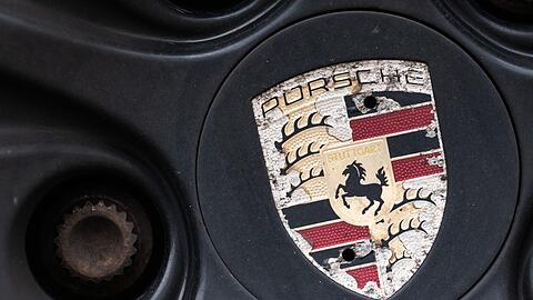 Der Abstieg von Porsche ist sinnbildlich für die Krise der deutschen Autoindustrie, die mit sinkenden Gewinnen kämpft.