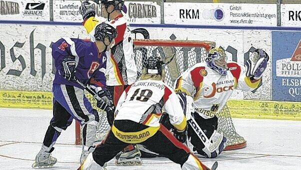 Bronze-Joey Vollmer war „eine der Stützen“ der deutschen Mannschaft bei der Inlinehockey-WM in Ingolstadt. Foto: Rauchensteiner/AK Bronze-Joey Vollmer war „eine der Stützen“ der deutschen Mannschaft bei der Inlinehockey-WM in Ingolstadt. Foto: Rauchensteiner/AK