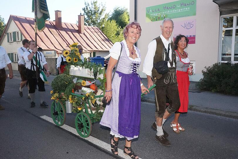 Der Festzug, der Anstich, die Gäste: So schön ist's beim Aubinger Herbstfest.