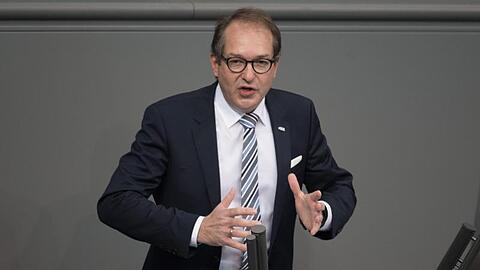 Alexander Dobrindt (CSU) spricht im Deutschen Bundestag. Foto: Jörg Carstensen/dpa/Archivbild