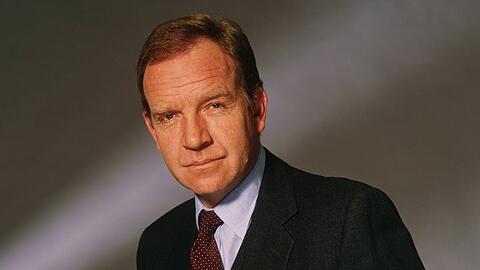 Tom Chadbon auf einer "Crown Prosecutor"-Aufnahme aus den 1990ern.