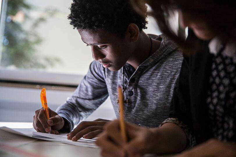 Deutsch-Sprachkurs an der Volkshochschule: Neben diesen notwendigen Fächern bietet die MVHS auch Themen für Nischeninteressen an.