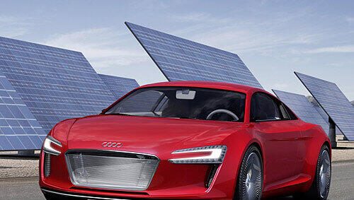 Knallrot: der Audi E-tron Concept. Knallrot: der Audi E-tron Concept.