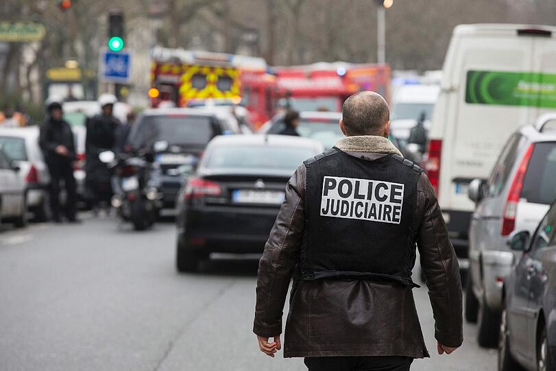 Zwei Männer stürmten am Mittwoch in die Pariser "Charlie Hebdo"-Redaktion und erschossen elf Mitarbeiter