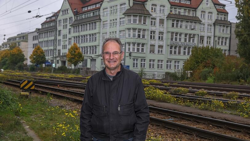 Uwe Leidig leitet das Bauprojekt. Uwe Leidig leitet das Bauprojekt.