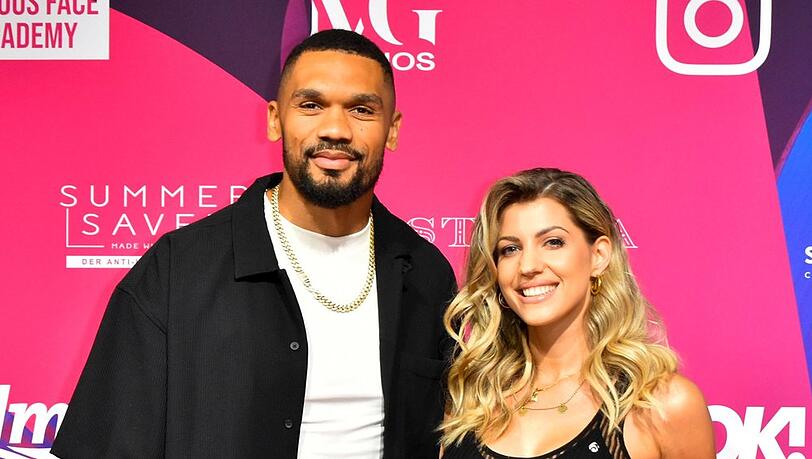 Haben sich in der T&uuml;rkei wieder vereint: Dominic und Sarah Harrison.