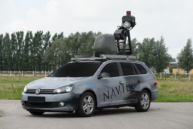 Sie gehören mittlerweile zum Straßenbild: Pkw mit Navteq-Kameras für Microsofts Straßenfotos.