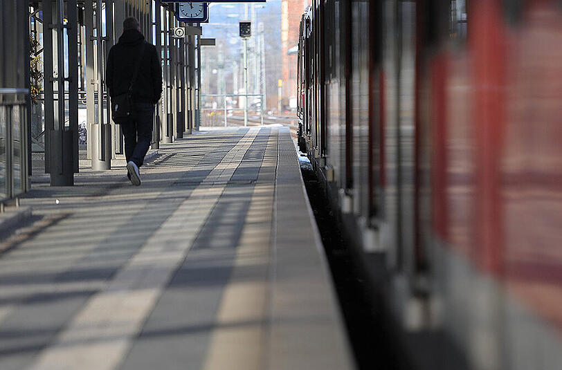 Baustopp! Der Streit um den Fürther S-Bahn-Schwenk geht weiter. (Symbolbild)