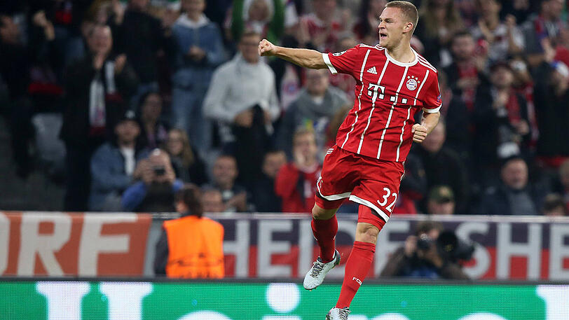 JOSHUA KIMMICH - NOTE 2: Schlug mit links eine schöne Flanke auf Lewandowski vorm 1:0. Traf dann mit einem überlegten Kopfball aus elf Metern ins lange Eck. Damit schon an zehn Treffern beteiligt. Starke Leistung.