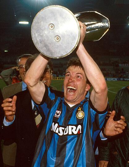 Matthäus mit dem Uefa-Cup.