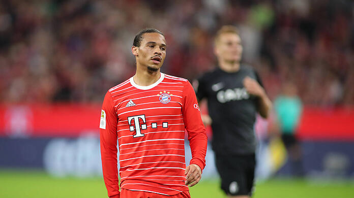 Leroy Sané musste gegen Freiburg angeschlagen ausgewechselt werden.