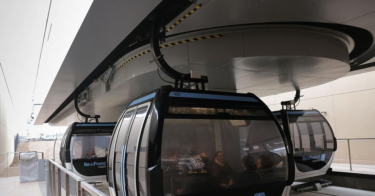 Kilometerlange-Seilbahn-er-ffnet-bei-Paris