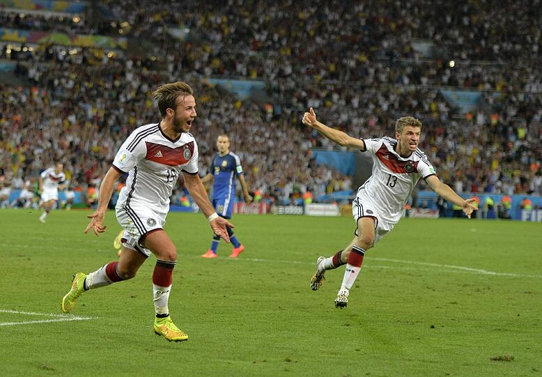 An diese Szene werden wir uns lange erinnern: Mario Götze macht sich unsterblich.