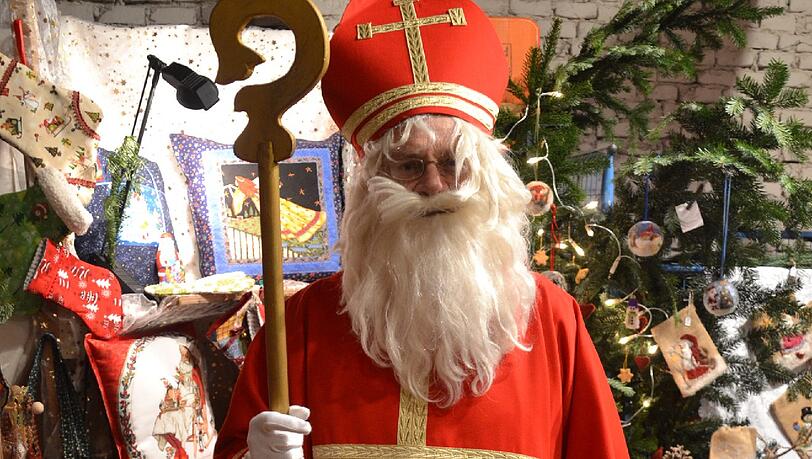 Zu den braven Kindern kommt auch der Nikolaus. Zu den braven Kindern kommt auch der Nikolaus.