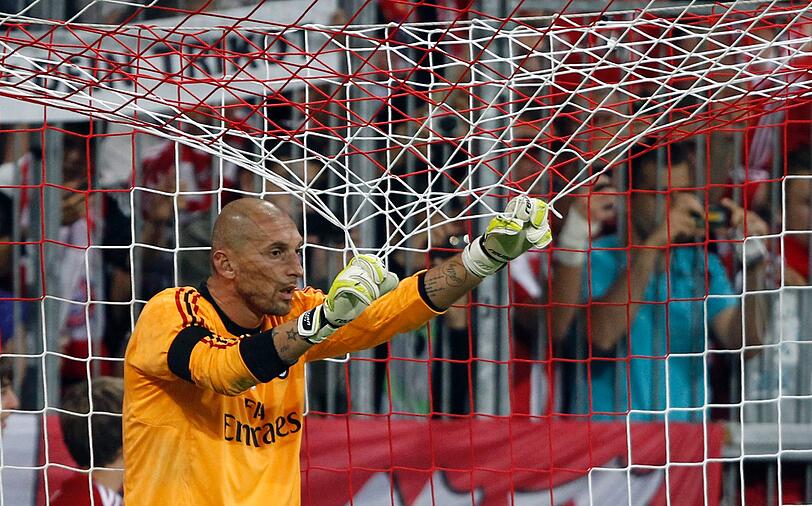 Christian Abbiati - der Mailand-Torhüter verlor das Duell gegen Neuer.