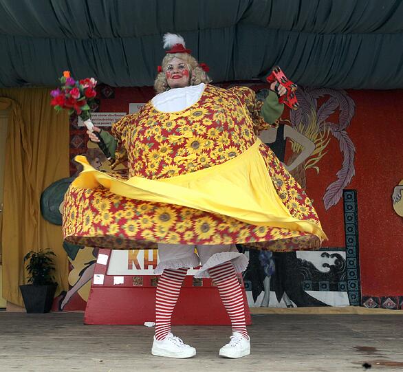 Ein Urgestein und immer noch die schrägste Wiesn-Gaudi: Der Schichtl. Die Bilder von der Show.