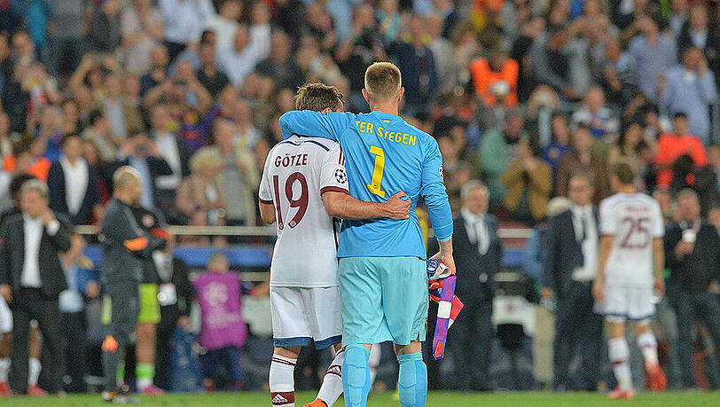 Nach dem Spiel Arm in Arm: Bayerns Mario Götze und Barcas Marc-Andre ter Stegen. Nach dem Spiel Arm in Arm: Bayerns Mario Götze und Barcas Marc-Andre ter Stegen.