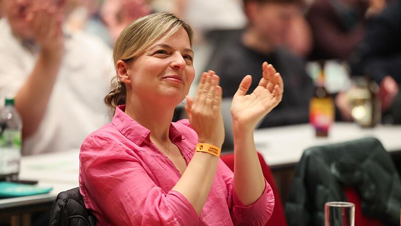 Landtagsfraktionschefin Katharina Schulze forderte von ihren Parteifreunden Optimismus und Kampfbereitschaft. Landtagsfraktionschefin Katharina Schulze forderte von ihren Parteifreunden Optimismus und Kampfbereitschaft.