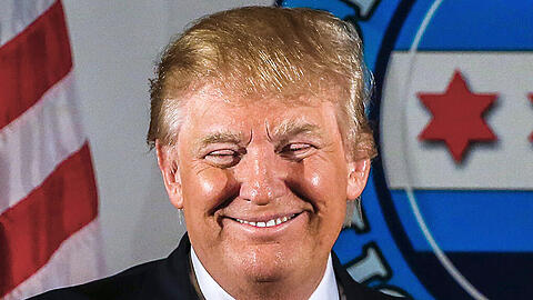Der Milliardär und US-Präsidentschaftsbewerber Donald Trump spricht in Chicago.