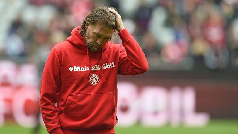 Mainz bleibt Bundesligist, doch Trainer Martin Schmidt muss gehen. Mainz bleibt Bundesligist, doch Trainer Martin Schmidt muss gehen.