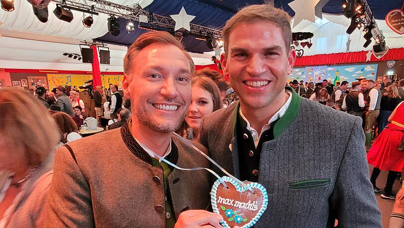 Kirchheims Bürgermeister Maximilian Böltl (re., CSU) und sein Ehemann Thomas Gierling. Kirchheims Bürgermeister Maximilian Böltl (re., CSU) und sein Ehemann Thomas Gierling.