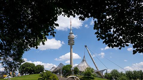 Das Restaurant im Münchner Olympiaturm ist derzeit geschlossen. (Archivbild)