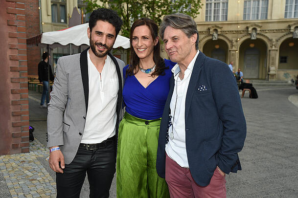 Jan Kittmann und seine GZSZ-Kollegen Ulrike Frank und Wolfgang Bahro bei einer "Gute Zeiten, schlechte Zeiten"-Jubliäumsparty im Mai 2022. Jan Kittmann und seine GZSZ-Kollegen Ulrike Frank und Wolfgang Bahro bei einer "Gute Zeiten, schlechte Zeiten"-Jubliäumsparty im Mai 2022.