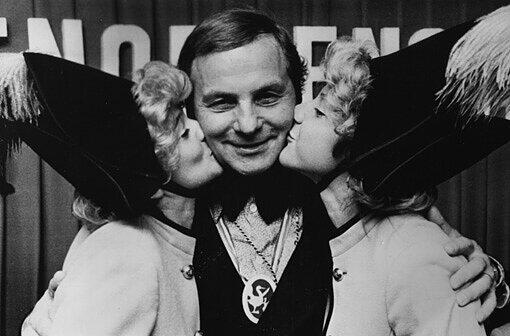 Valérien galt immer als "Fachmann mit Herz". Hier sehen Sie ihn im Jahr 1976 beim Karneval in Karlsruhe.
