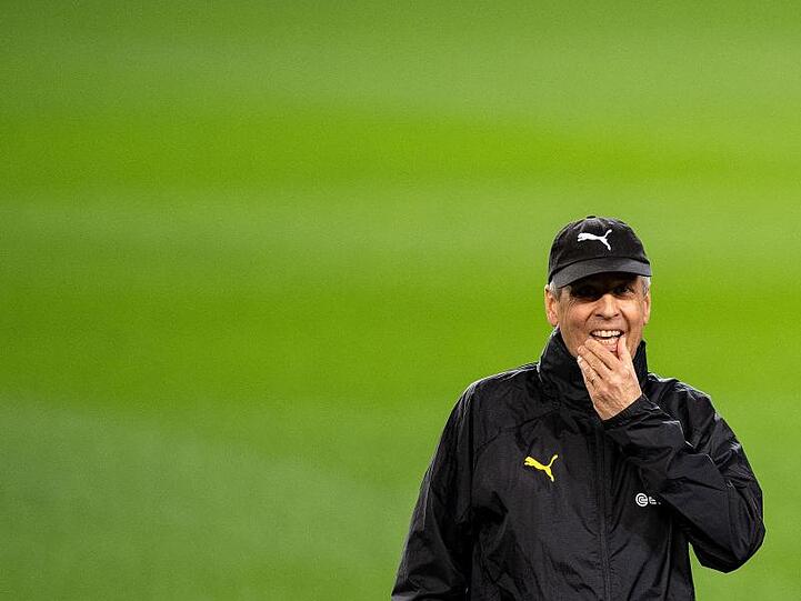 Verzichtet gegen den FC Barcelona zunächst auf Jadon Sancho: Dortmunds Trainer Lucien Favre.