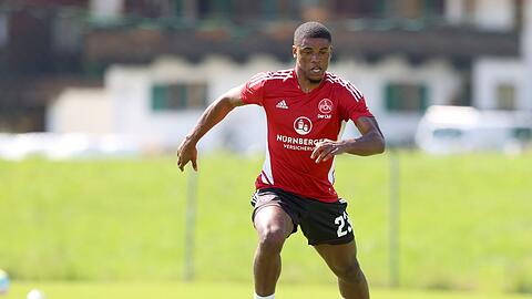 Kwadwo Duah in Aktion beim Training.