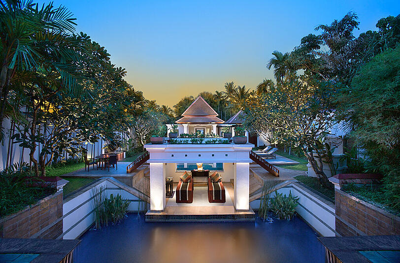 Der private Thai Sala mit Wellness-Liegen