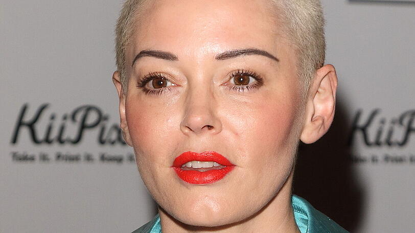 Rose McGowan geht mit den Machern des "Charmed"-Reboots hart ins Gericht.