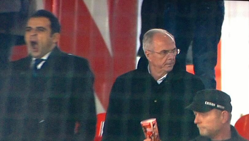 Nach der Einschätzung von Jupp Heynckes ein kompetenter Trainer: Sven-Göran Eriksson mit Ismaik-Cousin Noor Adnan Hassan Basha beim Löwen-Spiel gegen Union Nach der Einschätzung von Jupp Heynckes ein kompetenter Trainer: Sven-Göran Eriksson mit Ismaik-Cousin Noor Adnan Hassan Basha beim Löwen-Spiel gegen Union