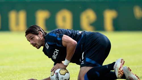 Stefan Buck ist wieder dabei im Trainingslager: Jetzt will er auch wieder zum Zug kommen. Stefan Buck ist wieder dabei im Trainingslager: Jetzt will er auch wieder zum Zug kommen.