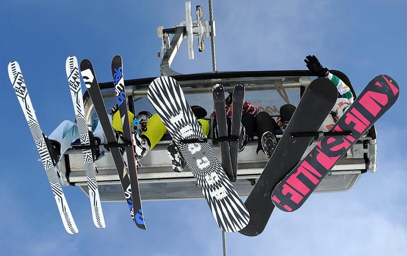 Die Skisaison ist in Deutschland eröffnet. Nicht nur in Feldberg (Baden-Württemberg) freuten sich die Freunde des Wintersport über weiße Pisten.