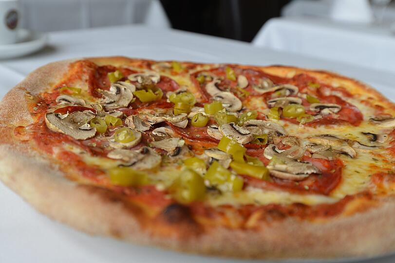 Die Pizza Piccante ist der perfekte Beweis, dass sie im Nabucco den Holzofen im Griff haben.