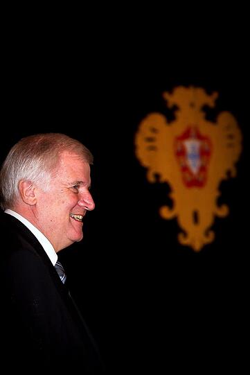 Horst Seehofer in Portugal: Es handelt sich offiziell nicht um eine Seehofer-Reise, sondern
einen Besuch der CSU-Fraktion.