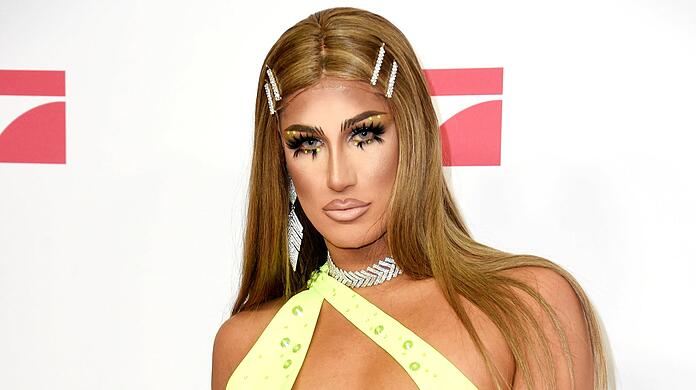 Yonce Banks gewann 2019 die ProSieben-Show "Queen of Drags". Aktuell ist sie Kandidatin der Trash-Show "Die Alm".