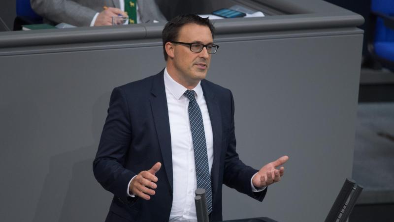 Sören Bartol (SPD) spricht bei einer Plenarsitzung des Deutschen Bundestages. Foto: Jörg Carstensen/dpa/Archivbild Sören Bartol (SPD) spricht bei einer Plenarsitzung des Deutschen Bundestages. Foto: Jörg Carstensen/dpa/Archivbild