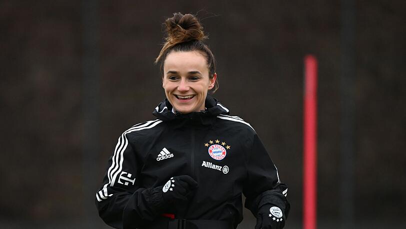 Lina Magull von den Frauen des FC Bayern München beim Training.