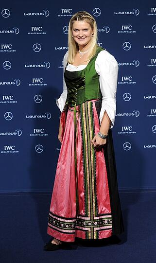 Die ehemalige Rodlerin Susi Erdmann, kommt am 05.11.2011 in Kitzbühel in Österreich zur Verleihung des Laureus Medien Preis 2012. Der Laureus Medien Preis wird für journalistische Beiträge, Initiativen und Personen, die ein besonderes soziales Engagement im Sport gezeigt haben, vergeben.
