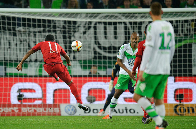 DOUGLAS COSTA, NOTE 1: Von Pep wieder in der Zentrale aufgeboten - das zahlte sich aus. Nie zu halten, traf traumhaft in den Winkel zum 1:0 (15.). Der Vorlagenkönig (schon zwölf Assists) war diesmal auch torgefährlich - und einmal mehr bester Bayern-Spieler.