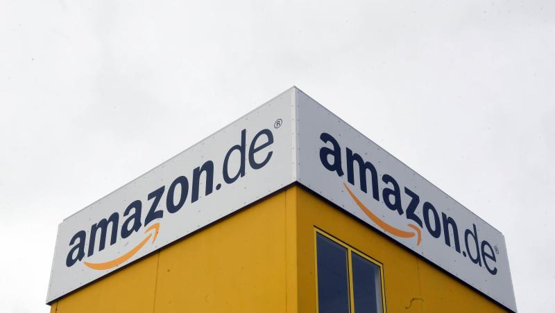 Laut Kartellamts-Präsident Mundt birgt die Doppelrolle von Amazon als größter Händler und größter Marktplatz das Potenzial für Behinderungen von anderen Händlern auf der Plattform. Laut Kartellamts-Präsident Mundt birgt die Doppelrolle von Amazon als größter Händler und größter Marktplatz das Potenzial für Behinderungen von anderen Händlern auf der Plattform.