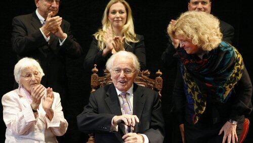 Der Patriarch und seine Nachfolgerinnen: Wolfgang Wagner, hinter ihm Katharina, neben ihm (r.) Eva Der Patriarch und seine Nachfolgerinnen: Wolfgang Wagner, hinter ihm Katharina, neben ihm (r.) Eva