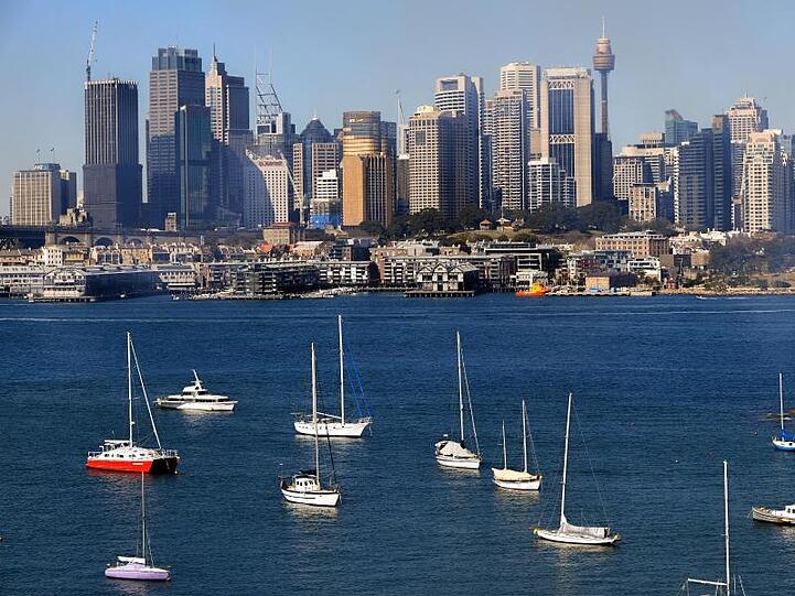 Blick auf die Skyline des Central Business Districts von Sydney. Wegen der andauernden Dürre haben die Behörden in Sydney erstmals seit zehn Jahren Beschränkungen für die Wassernutzung eingeführt. Brendan Esposito/AAP
