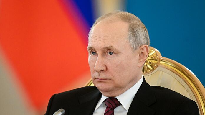 "Merkel hat wohl immer gedacht, dass sie ihn irgendwie einhegen könnte": Wladimir Putin.