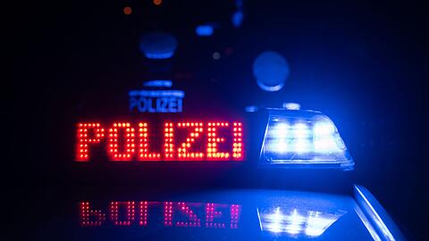 Die Polizei nahm den Mann noch im Geschäft mit. (Symbolbild)