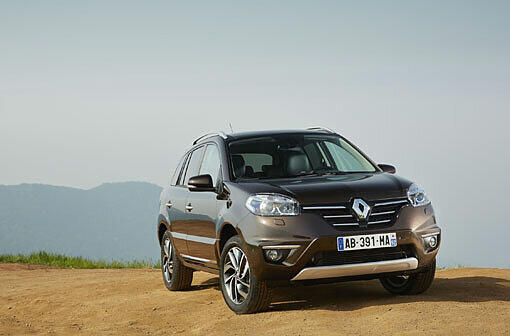 Bekommt das neue Markengesicht und diverse technische Verbesserungen: Das Renault-Kompakt-SUV Koleos.