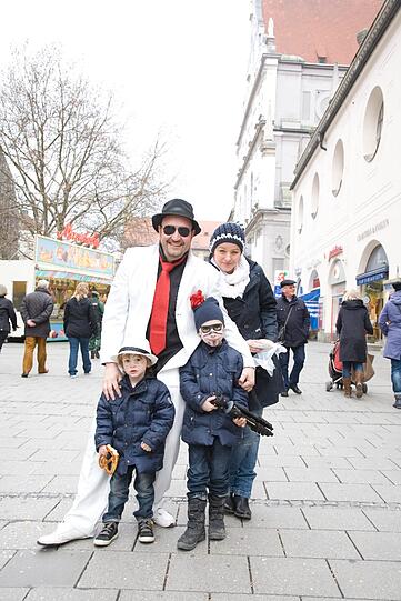 Buntes Treiben am Faschingssonntag in der Innenstadt